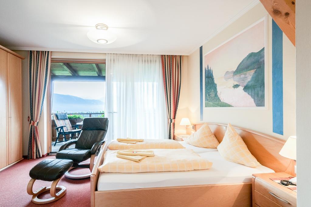 Hotel Landhof Simeter Gmbh Шпитталь-ан-дер-Драу Номер фото